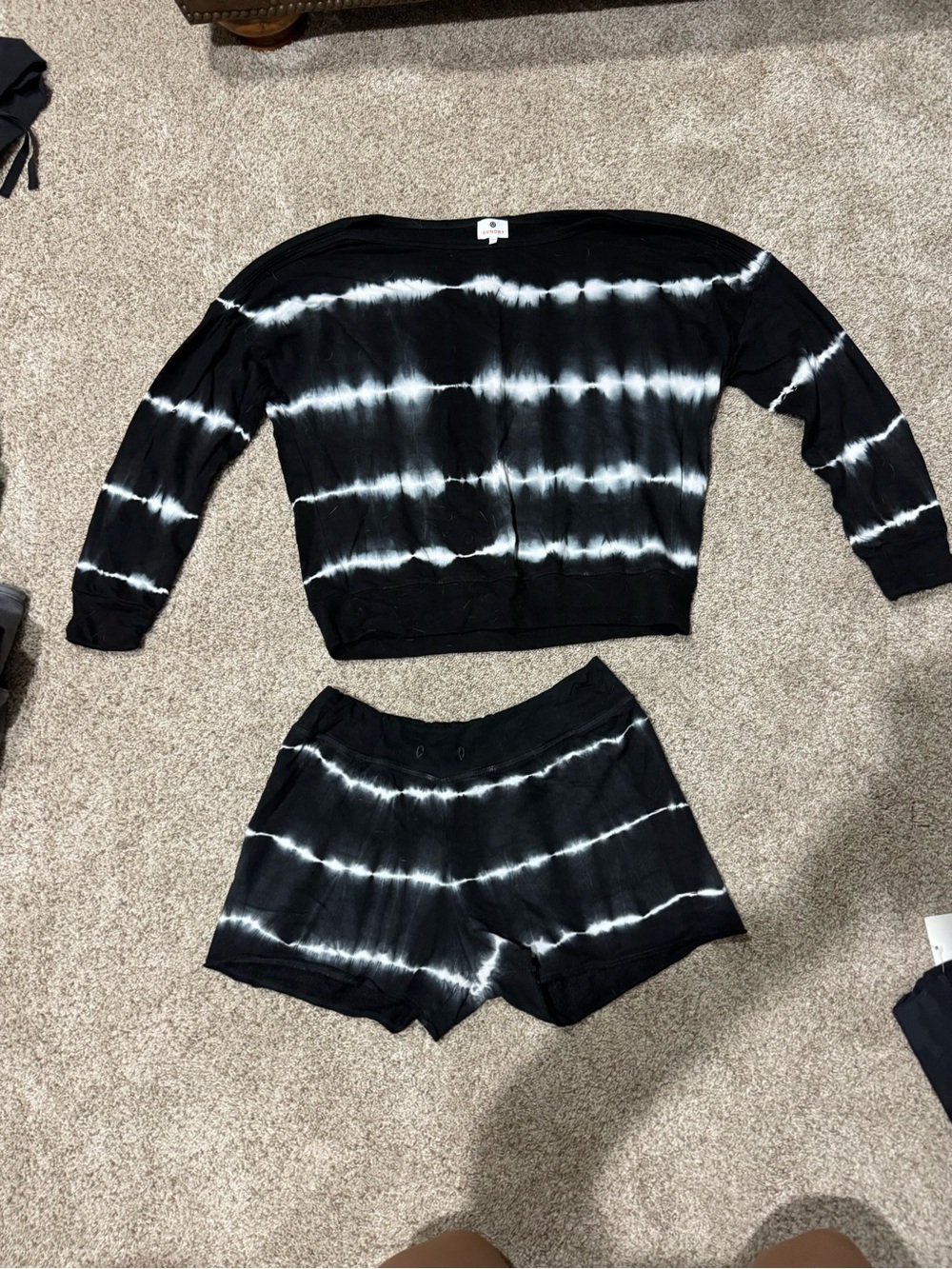 Sundry Black & White Tie-Dye Women’s Top and Shorts Set Top size 1 Shorts size 2